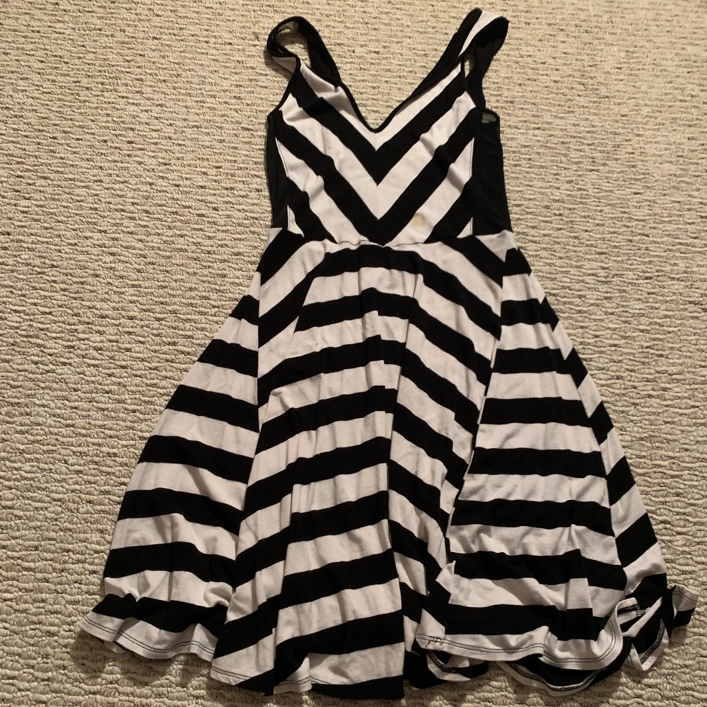 S/M black & white stretchy dress